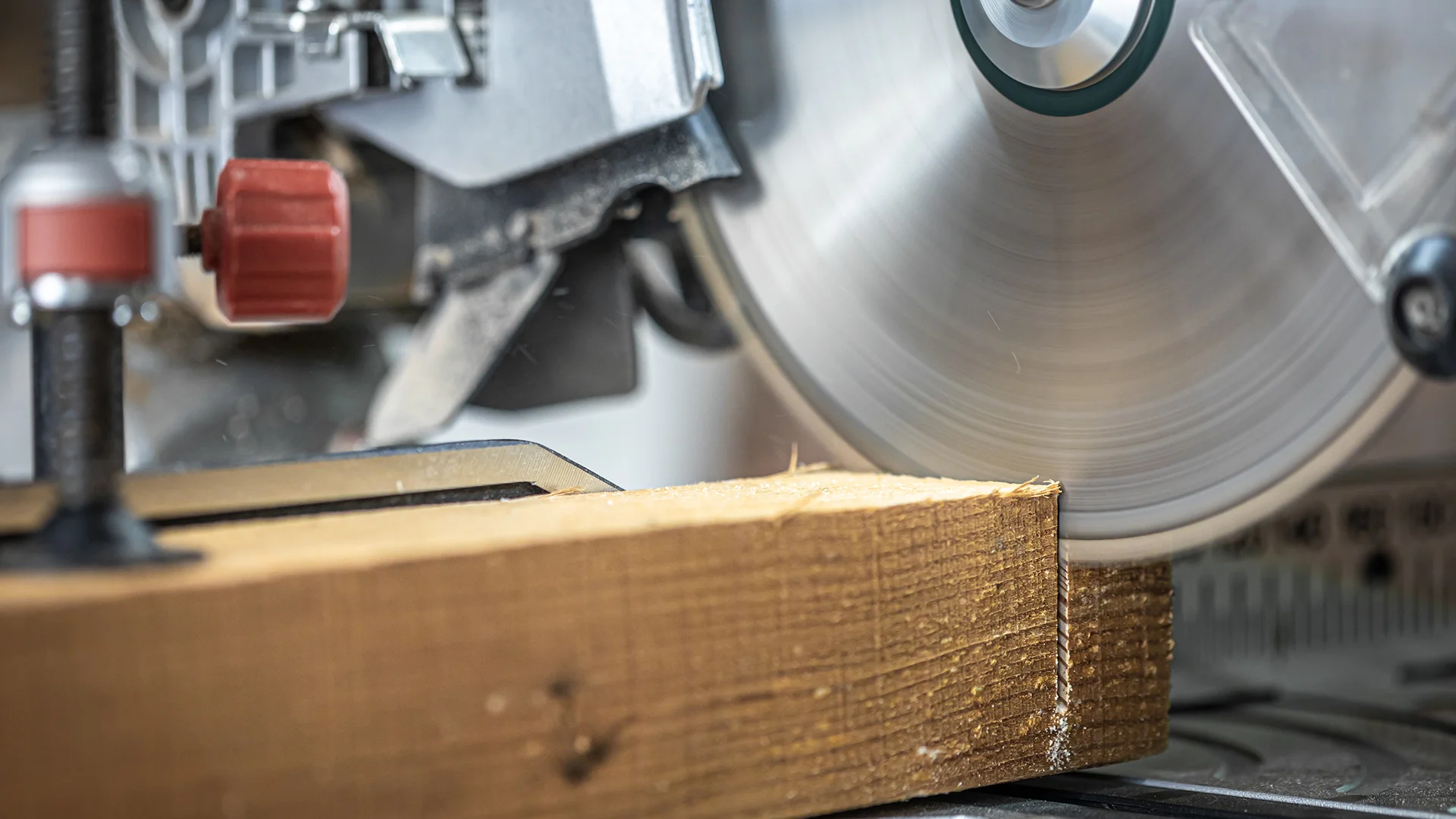 Circular saw miter