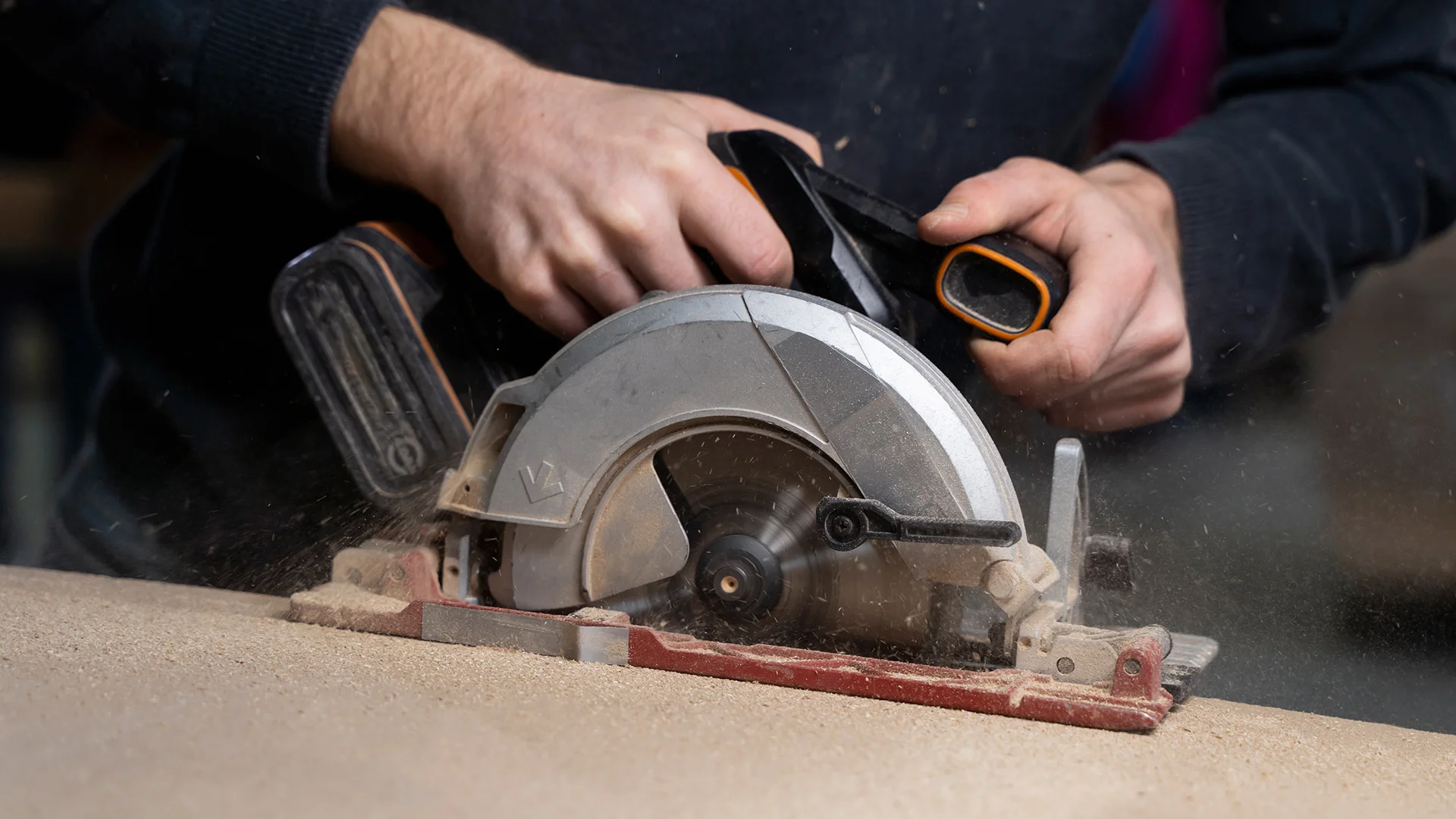 cutting mdf board